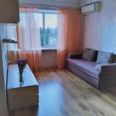 קייב Cozy One Bedroom Apartment מראה חיצוני תמונה