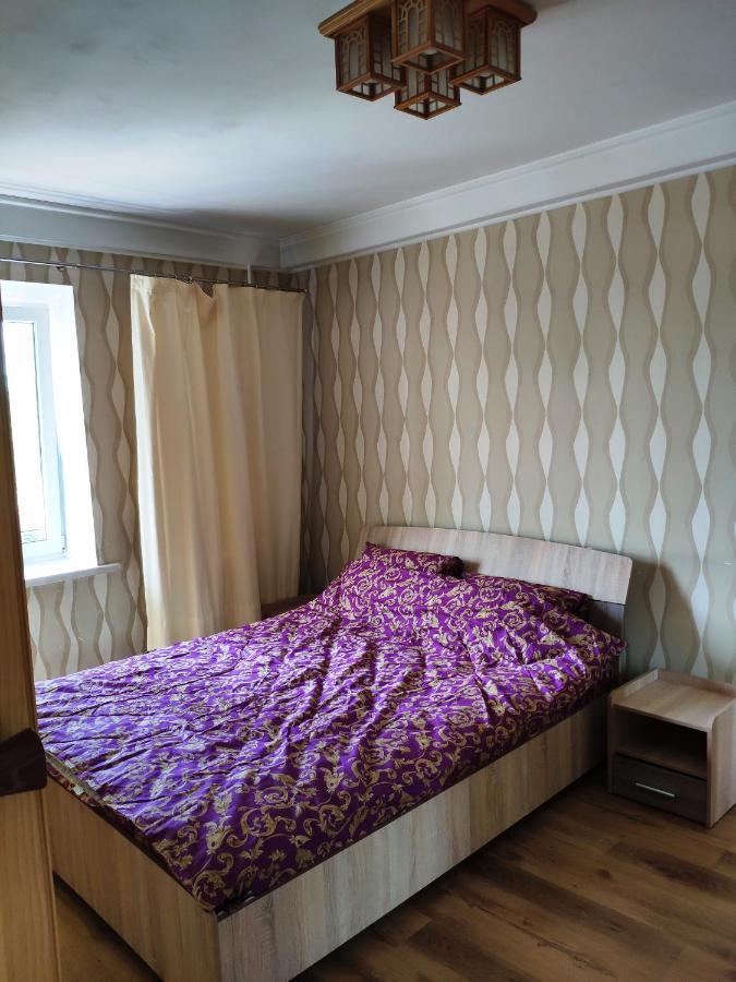 קייב Cozy One Bedroom Apartment מראה חיצוני תמונה